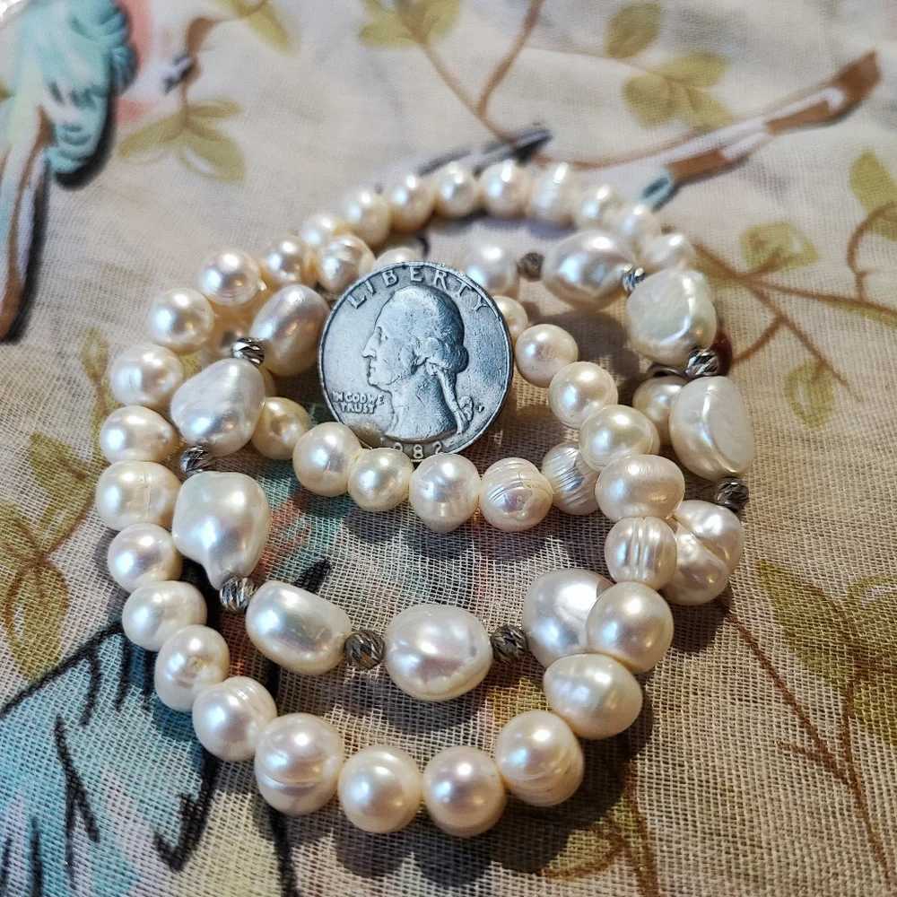 Set of 3 Pearl Stretch Bracelets Sunstone or Goldstone Bead Gritty Cold Vintage